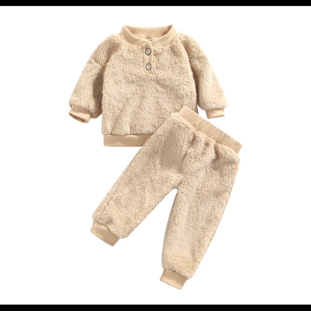 Unisex 2 piece jogger for fall season and winter season.